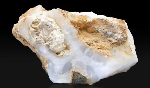 España destaca como único productor europeo de sepiolita, un mineral estratégico que podría disminuir la dependencia de la UE de materias primas chinas. España destaca como único productor europeo de sepiolita, un mineral estratégico que podría disminuir la dependencia de la UE de materias primas chinas.