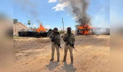 Ofensiva militar contra la minería ilegal en Madre de Dios. Ofensiva militar contra la minería ilegal en Madre de Dios.