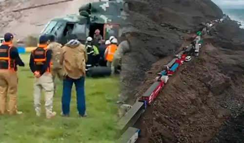 Los vehículos llevan seis días varados en la vía de la Panamericana Sur.