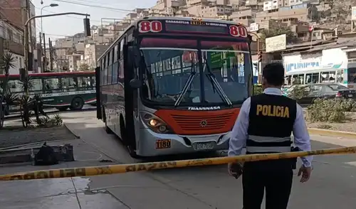 La empresa de transporte Nueva América, conocida como la línea 80, suspende indefinidamente sus operaciones tras un ataque armado a uno de sus conductores en San Juan de Miraflores. La empresa de transporte Nueva América, conocida como la línea 80, suspende indefinidamente sus operaciones tras un ataque armado a uno de sus conductores en San Juan de Miraflores.