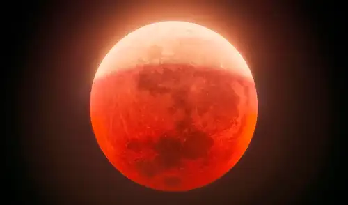 La "Luna de sangre" es el término popular con el que se conoce a un eclipse lunar total. Foto: iStock La "Luna de sangre" es el término popular con el que se conoce a un eclipse lunar total. Foto: iStock