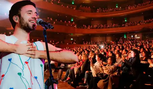 Adrián Bello agradeció a todos sus fanáticos por hacer sold out para su concierto en el Gran Teatro Nacional. Foto: Composición LR/Captura/Instagram Adrián Bello agradeció a todos sus fanáticos por hacer sold out para su concierto en el Gran Teatro Nacional.