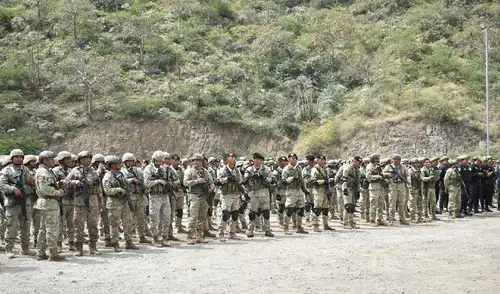 En el terreno. Efectivos del Ejército pertenecientes al CUPAZ desplegados en la zona de Hualanga, Pataz (La Libertad), en una propiedad de la compañía aurífera Poderosa. En el terreno. Efectivos del Ejército pertenecientes al CUPAZ desplegados en la zona de Hualanga, Pataz (La Libertad), en una propiedad de la compañía aurífera Poderosa.