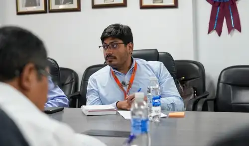 El diputado Christian Aranda enfrenta una denuncia ética por difundir en redes sociales datos que permitieron identificar a una paciente. Foto: difusión Christian Aranda | Renovación Popular | Comisión de Ética | Congreso