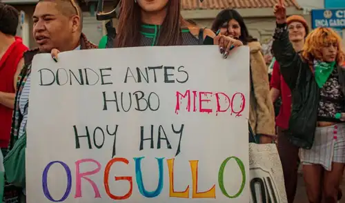 Cinco activistas LGBTIQ+ y artistas drag de Cusco enfrentan una posible condena de cuatro a seis años de prisión por sus participaciones en la Marcha del Orgullo de julio de 2025. Cinco activistas LGBTIQ+ y artistas drag de Cusco enfrentan una posible condena de cuatro a seis años de prisión por sus participaciones en la Marcha del Orgullo de julio de 2025.
