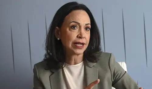 Machado, desde el exilio, plantea que el gobierno venezolano no representa la voluntad popular