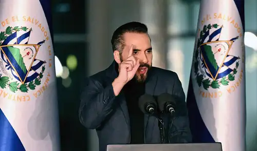 El mandatario reafirmó que los 618 millones de dólares en reservas de Bitcoin permanecen protegidos. Foto: AFP. Nayib Bukele, reserva de Bitcoin de El Salvador, Fondo Monetario Internacional, FMI