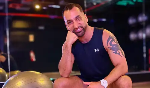 Favio Kral, bailarín y coreógrafo, revisa su trayectoria de más de dos décadas en danza y fitness, destacando su evolución personal y profesional. Foto: difusión Favio Kral y su nueva vida tras caer hondo por sus excesos: “Me dediqué a poner a Dios en el primer lugar en mi vida”