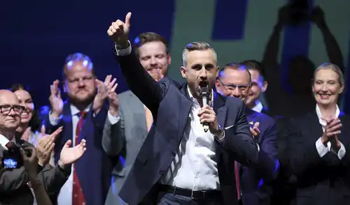 La AfD obtuvo cerca del 44,5% de los votos en las elecciones regionales de Sajonia-Anhalt y quedó muy por delante de la CDU La AfD obtuvo cerca del 44,5% de los votos en las elecciones regionales de Sajonia-Anhalt y quedó muy por delante de la CDU
