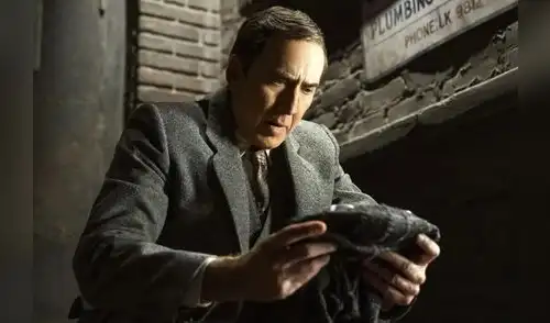 Escena de Nicolas Cage.