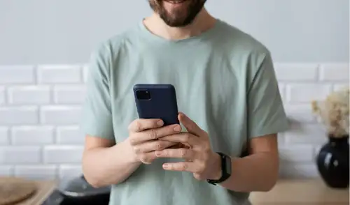 La propuesta obligaría a plataformas digitales a ofrecer opciones de personalización, permitiendo a cada usuario decidir qué contenido aparece en su feed. La propuesta obligaría a plataformas digitales a ofrecer opciones de personalización, permitiendo a cada usuario decidir qué contenido aparece en su feed.
