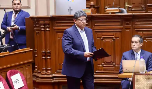 Cuba plantea recurrir a deuda de corto plazo si un shock golpea la economía peruana. Cuba plantea recurrir a deuda de corto plazo si un shock golpea la economía peruana.