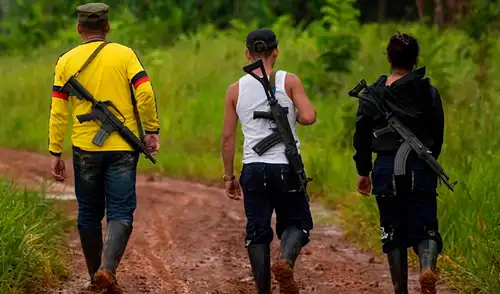 El Decreto 1368, publicado el 8 de septiembre de 2026, responde a promesas de campaña de De la Espriella. Foto: AFP. Colombia flexibiliza el porte de armas, Abelardo de la Espriella