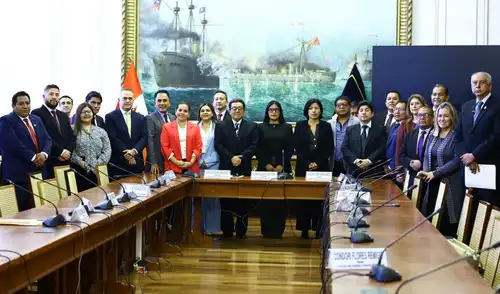 Comisión de Justicia aprobó informe donde recomiendan no dar delegación de facultades al Ejecutivo | Foto: Congreso. Comisión de Justicia aprobó informe donde recomiendan no dar delegación de facultades al Ejecutivo