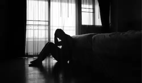 En Perú, los servicios de salud reportaron 2.457 intentos de suicidio entre enero y agosto de 2026, con un alarmante enfoque en jóvenes y adolescentes, quienes representan el 70% de los casos. En Perú, los servicios de salud reportaron 2.457 intentos de suicidio entre enero y agosto de 2026, con un alarmante enfoque en jóvenes y adolescentes, quienes representan el 70% de los casos.