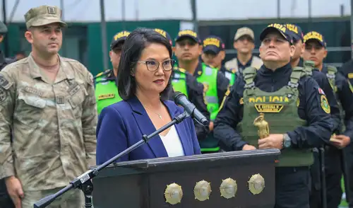 Keiko Fujimori en una ceremonia de reconocimiento a suboficiales de la PNP.