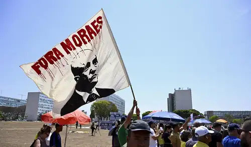El Supremo de Brasil analiza si abrir una investigación contra Alexandre de Moraes por sus presuntos vínculos con Daniel Vorcaro El Supremo de Brasil analiza si abrir una investigación contra Alexandre de Moraes por sus presuntos vínculos con Daniel Vorcaro