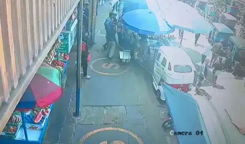 Dos hermanos mototaxistas fueron asesinados a balazos en San Martín de Porres, Lima, la noche del 17 de septiembre. Las víctimas, Einer y Osmar Vallejos Tineo, esperaban pasajeros. Dos hermanos mototaxistas fueron asesinados a balazos en San Martín de Porres, Lima, la noche del 17 de septiembre. Las víctimas, Einer y Osmar Vallejos Tineo, esperaban pasajeros.