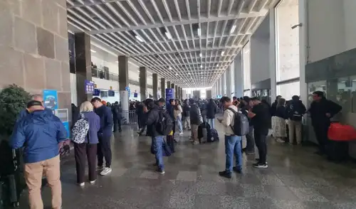 Un sismo de magnitud 4,0 remeció Cusco la noche del domingo, generando temor en la población debido a su baja profundidad de 12 kilómetros. No se reportan heridos ni daños graves.