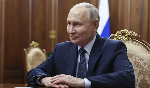 El partido vinculado a Vladimir Putin consiguió una amplia ventaja en el Parlamento ruso