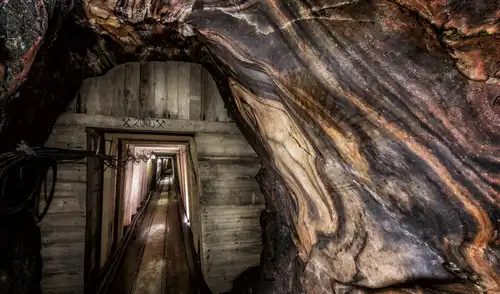 Una antigua mina de sal en Hallstatt, Austria, revela secretos de mineros que exploraron bajo tierra hace 7.300 años.