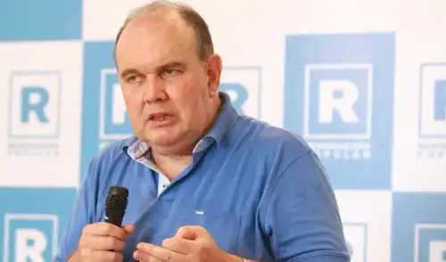 De acuerdo con el presidente del JNE, Roberto Burneo, será el Pleno de la institución el que tome una decisión y será pública. De acuerdo con el presidente del JNE, Roberto Burneo, será el Pleno de la institución el que tome una decisión y será pública.