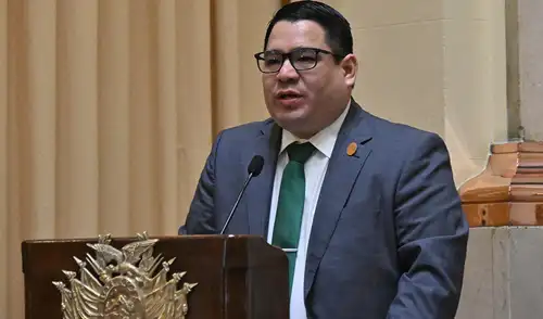 El fiscal general de Bolivia, Roger Mariaca, fue aprehendido en el aeropuerto de Viru Viru por supuestos delitos de organización criminal El fiscal general de Bolivia, Roger Mariaca, fue aprehendido en el aeropuerto de Viru Viru por supuestos delitos de organización criminal