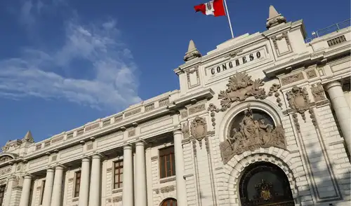 El 90% de peruanos consideran que el Congreso no los representa políticamente. El 90% de peruanos consideran que el Congreso no los representa políticamente