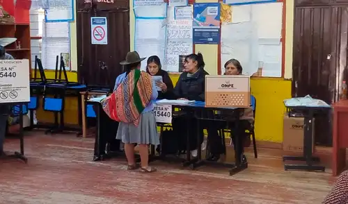 Las Elecciones Regionales y Municipales se llevarán a cabo hasta las 5:00 p.m. Las Elecciones Regionales y Municipales se llevarán a cabo hasta las 5:00 p.m.