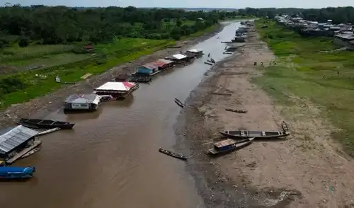 El déficit hídrico ocurre cuando llueve mucho menos de lo normal durante la temporada.