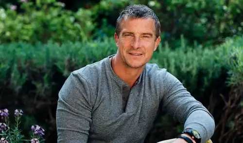 Bear Grylls creó un refugio privado donde vive de forma austera junto a su familia. Foto: The Sunday Times Bear Grylls creó un refugio privado donde vive de forma austera junto a su familia. Foto: The Sunday Times