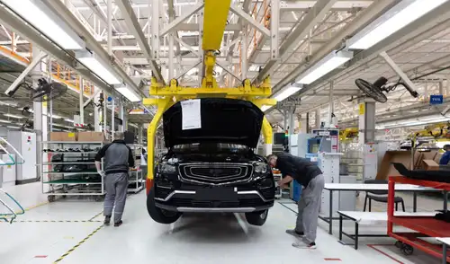 China propone nuevas normas de seguridad para automóviles que incluirán restricciones a manijas ocultas y pantallas plegables.