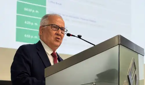 Durante un taller en la SBS, el senador planteó la revisión de los modelos de otros países y la necesidad de diversificar la economía peruana a través de este fondo.