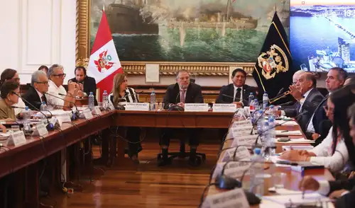 Comisión de Constitución del Senado reanuda este martes el debate sobre la delegación de facultades legislativas Senado