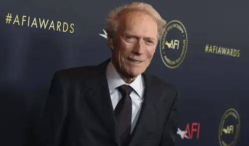 Clint Eastwood ha donado una finca en California valorada en 6 millones de dólares, priorizando la conservación del medioambiente y la protección contra inundaciones.