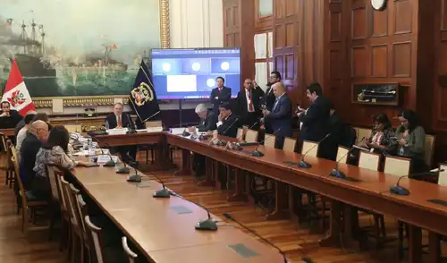 Fuerza Popular desconoce votación que pedía debatir los límites del Senado sobre el pedido de facultades