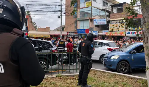 Detienen a 6 policías en flagrancia tras presunto intento de asalto a banco en Los Olivos: tenían rastros de billetes marcados en su auto