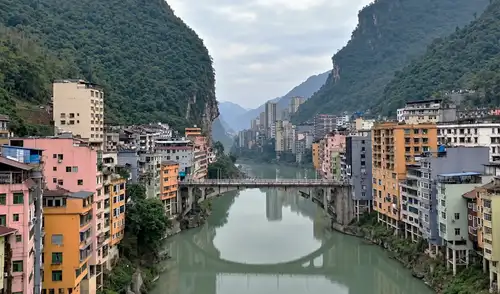 La ciudad más estrecha del mundo se encuentra en China. Foto: Captura/TF1 Info