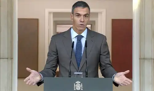 El presidente del Gobierno español, Pedro Sánchez, anunció la anticipación de las elecciones generales para el 29 de noviembre tras el rechazo de su paquete de medidas sobre vivienda por el Congreso Pedro