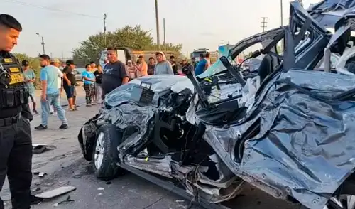 Cuatro personas murieron en el choque frontal entre dos vehículos.