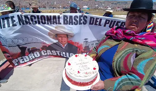 En Puno celebran el cumpleaños 57 de Pedro Castillo a orillas del Titicaca En Puno celebran el cumpleaños 57 de Pedro Castillo a orillas del Titicaca