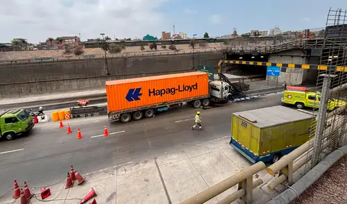 Tras la emergencia, se activaron los protocolos y se dispuso el cierre total del túnel en ambos sentidos.