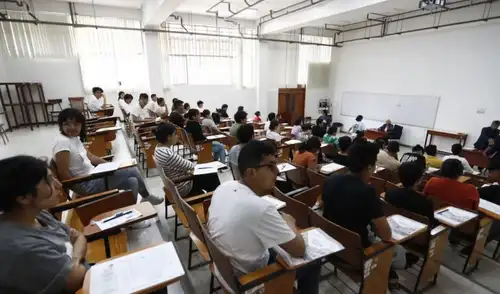 La Universidad Nacional Mayor de San Marcos (UNMSM) inicia su proceso de admisión 2027-I este fin de semana, con 2.581 vacantes para 28.829 postulantes, evaluando Ciencias de la Salud y Medicina. La Universidad Nacional Mayor de San Marcos (UNMSM) inicia su proceso de admisión 2027-I este fin de semana, con 2.581 vacantes para 28.829 postulantes, evaluando Ciencias de la Salud y Medicina.