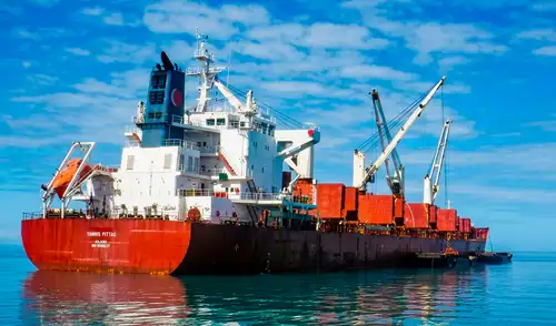 La naviera Eurobulk y el ingeniero en jefe fueron sancionados por ordenar verter agua contaminada al mar en Estados Unidos. La naviera Eurobulk y el ingeniero en jefe fueron sancionados por ordenar verter agua contaminada al mar en Estados Unidos.