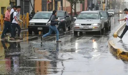 Lima se prepara para lloviznas y lluvias ligeras este fin de semana, según el pronóstico del Senamhi. Las precipitaciones serán más intensas en los distritos costeros de Lima Sur.