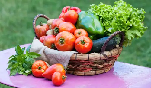 Prestar atención a la alimentación a partir de los 50 años es crucial para mantener la salud.