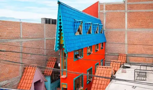 Una casa en Aucallama, Huaral, busca batir récords como la más estrecha del mundo, con solo 63 centímetros de ancho en su fachada. A pesar de su tamaño, es totalmente habitable. Una casa en Aucallama, Huaral, busca batir récords como la más estrecha del mundo, con solo 63 centímetros de ancho en su fachada. A pesar de su tamaño, es totalmente habitable.
