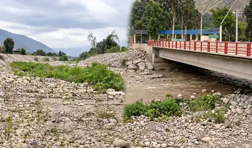 Puente Huampaní en riesgo de colapso por crecida del río Rímac Fenómeno El Niño