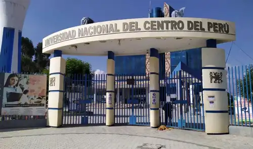 Cuestionamientos envuelven la licitación pública de más de 1.3 millones de soles para vales de calzado en la Universidad Nacional del Centro del Perú (UNCP), ganada por OQ Multiservicios.
