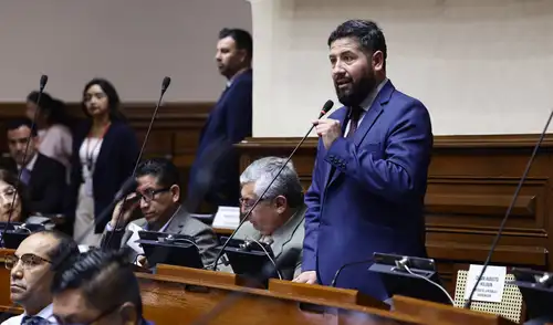 César Holguín | Congreso | Ahora Nación